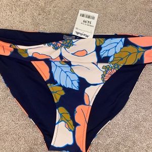 never worn aerie bathing suit bottom! Tags still on